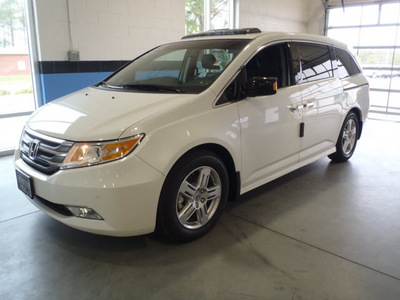honda odyssey 2012 white van touring gasoline 6 cylinders front wheel drive automatic 28557