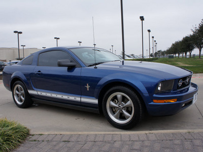 ford mustang 2006 blue coupe v6 premium gasoline 6 cylinders rear wheel drive automatic with overdrive 76018