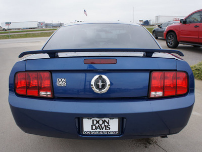 ford mustang 2006 blue coupe v6 premium gasoline 6 cylinders rear wheel drive automatic with overdrive 76018