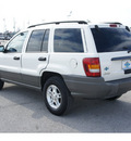 jeep grand cherokee 2002 white suv gasoline 6 cylinders rear wheel drive 4 speed automatic 77388