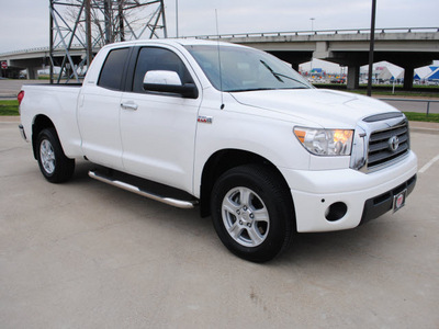 toyota tundra 2008 white limited 4x4 gasoline 8 cylinders 4 wheel drive automatic 75228