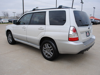 subaru forester 2007 white suv 2 5 x l l bean edition awd gasoline 4 cylinders all whee drive automatic 75228