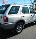 isuzu rodeo 2001 white suv gasoline 6 cylinders rear wheel drive automatic 92882