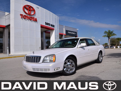 cadillac deville 2004 white sedan gasoline 8 cylinders front wheel drive automatic 32771