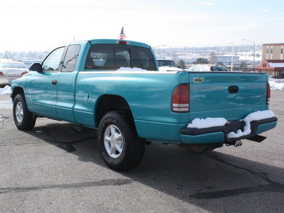 dodge dakota 1997 green sport gasoline 6 cylinders 4 wheel drive 5 speed manual 80229