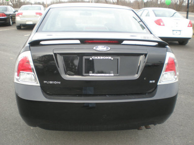 ford fusion 2007 black sedan se gasoline 4 cylinders front wheel drive 5 speed manual 13502