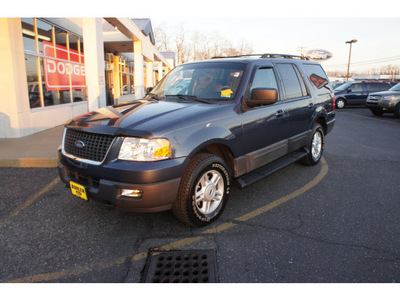 ford expedition 2005 med wedgewood blue suv xlt dvd gasoline 8 cylinders 4 wheel drive automatic with overdrive 07724