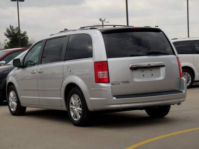 chrysler town country 2008 silver van limited gasoline 6 cylinders front wheel drive automatic 62034