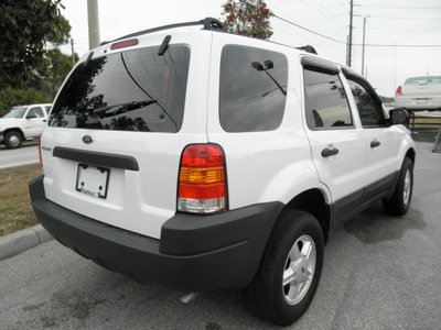 ford escape 2003 white suv xls value gasoline 6 cylinders dohc front wheel drive automatic with overdrive 32783