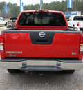 nissan frontier 2005 dk  red se gasoline 6 cylinders rear wheel drive automatic 27569