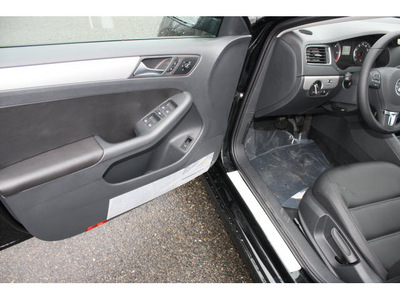 volkswagen jetta 2012 black sedan tdi diesel 4 cylinders front wheel drive automatic 99336