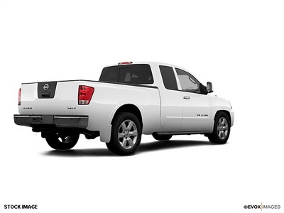 nissan titan 2008 8 cylinders 4 wheel drive not specified 80126