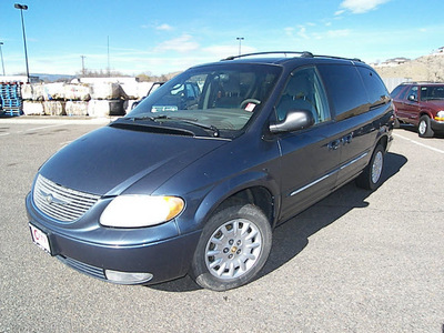 chrysler town country 2002 blue van lxi gasoline 6 cylinders front wheel drive automatic 81212