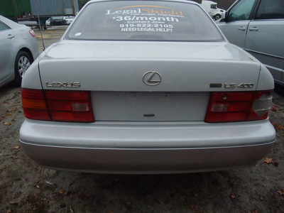 lexus ls 400