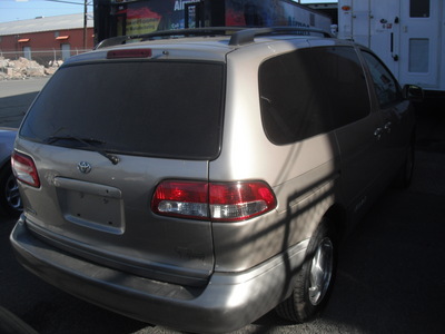 toyota sienna