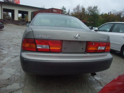 lexus es 300