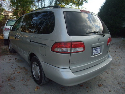 toyota sienna