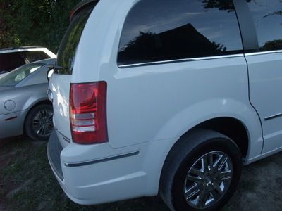chrysler town and country