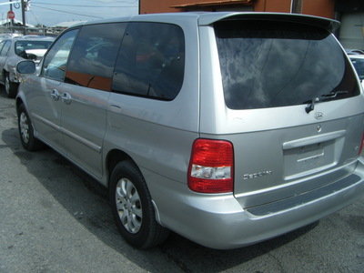 kia sedona