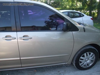 toyota sienna ce le