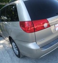 toyota sienna ce le