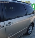 toyota sienna ce le