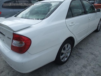 toyota camry le xle