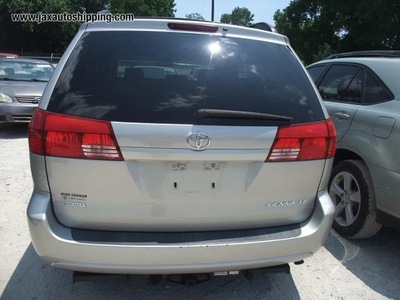 toyota sienna ce le