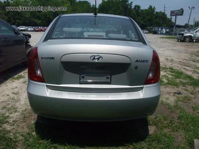 hyundai accent gls