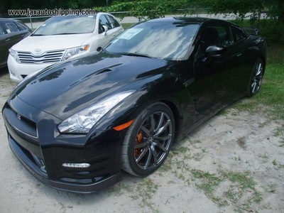 nissan gt r premium