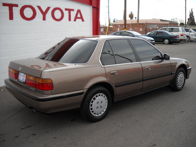 honda accord 1990 gold sedan lx gasoline 4 cylinders front wheel drive standard 79925