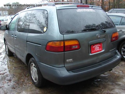 toyota  sienna