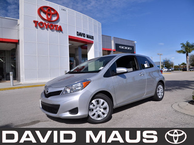 toyota yaris 2012 silver gasoline 4 cylinders front wheel drive automatic 32771