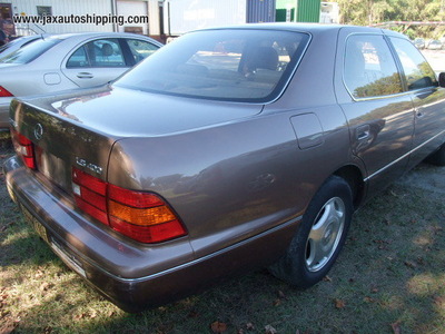 lexus ls400