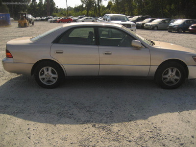 lexus es 300