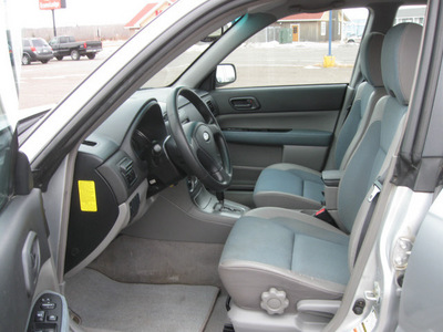 subaru forester 2005 silver suv 2 5 x gasoline 4 cylinders all whee drive automatic 55811