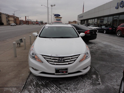 hyundai sonata 2011 white sedan limited gasoline 4 cylinders front wheel drive automatic with overdrive 60546