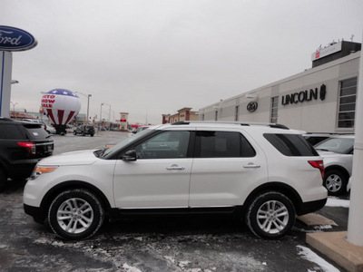 ford explorer 2012 white suv xlt gasoline 6 cylinders 2 wheel drive automatic with overdrive 60546