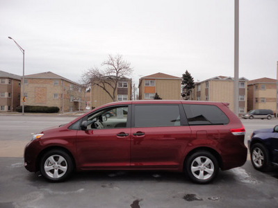 toyota sienna 2011 dk  red van gasoline 4 cylinders front wheel drive automatic with overdrive 60546