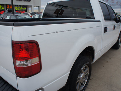 ford f 150 2007 white xlt gasoline 8 cylinders rear wheel drive automatic 78238