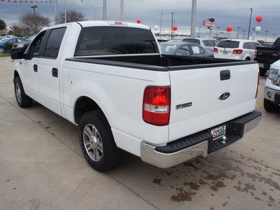 ford f 150 2007 white xlt gasoline 8 cylinders rear wheel drive automatic 78238