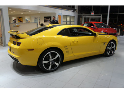 chevrolet camaro 2012 yellow coupe ss gasoline 8 cylinders rear wheel drive automatic 07712