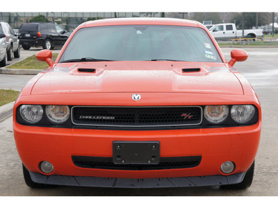 dodge challenger 2009 orange coupe r t classic gasoline 8 cylinders rear wheel drive automatic 77090