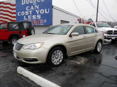 chrysler 200 2011 gold sedan lx gasoline 4 cylinders front wheel drive automatic 32447