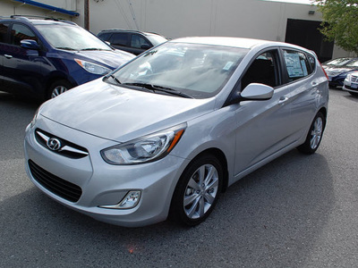 hyundai accent 2012 silver hatchback se gasoline 4 cylinders front wheel drive automatic 94010