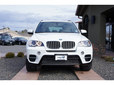 bmw x5 2011 white xdrive35d diesel 6 cylinders all whee drive steptronic 99352
