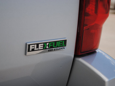 chevrolet tahoe 2011 silver suv ltz flex fuel 8 cylinders 4 wheel drive automatic 76087