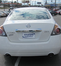 nissan altima 2010 white sedan s gasoline 4 cylinders front wheel drive automatic 28805