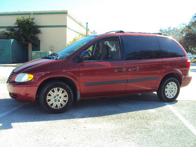 chrysler town country 2006 red van gasoline 6 cylinders front wheel drive automatic 32901