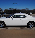 dodge challenger 2009 white coupe gasoline 6 cylinders rear wheel drive automatic 76087
